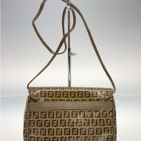 FENDİ - Picture 3 of 6